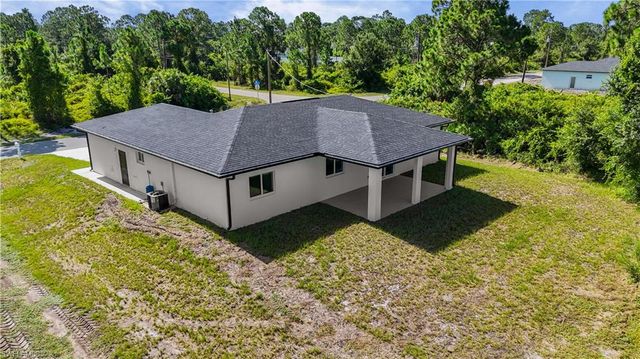 828 Genoa AVE S, Lehigh Acres, FL 33974