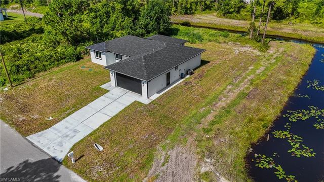 828 Genoa AVE S, Lehigh Acres, FL 33974