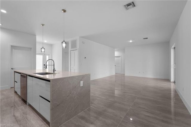 828 Genoa AVE S, Lehigh Acres, FL 33974