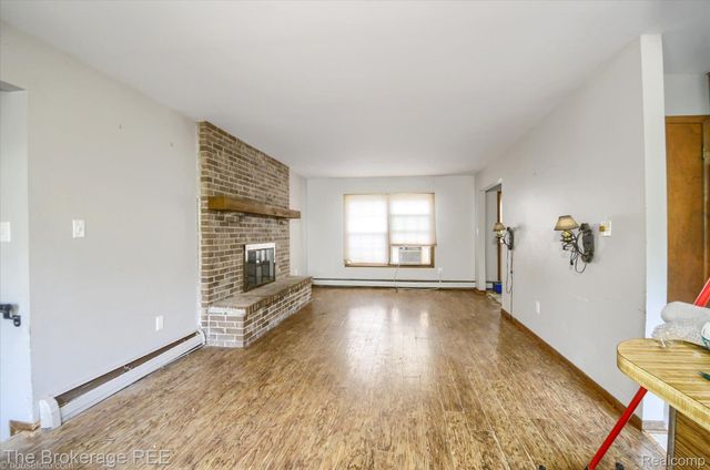 688 UPHILL Road, Milford Twp, MI 48381