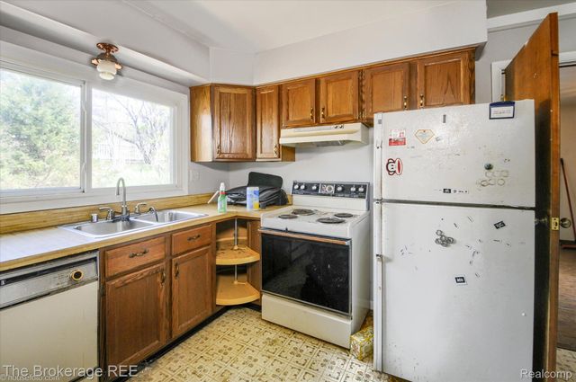 688 UPHILL Road, Milford Twp, MI 48381