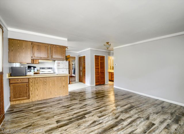 688 UPHILL Road, Milford Twp, MI 48381