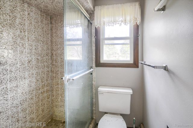 688 UPHILL Road, Milford Twp, MI 48381