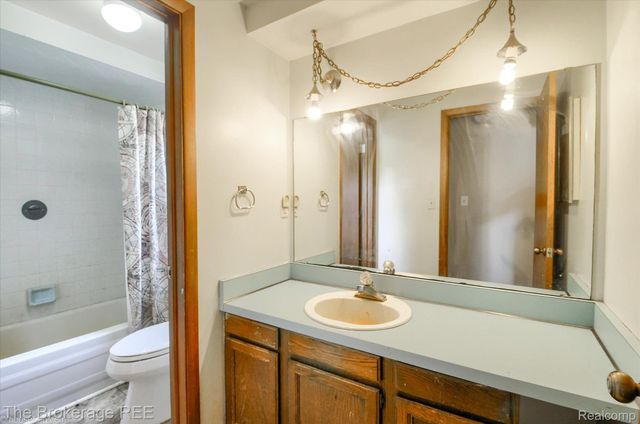 688 UPHILL Road, Milford Twp, MI 48381