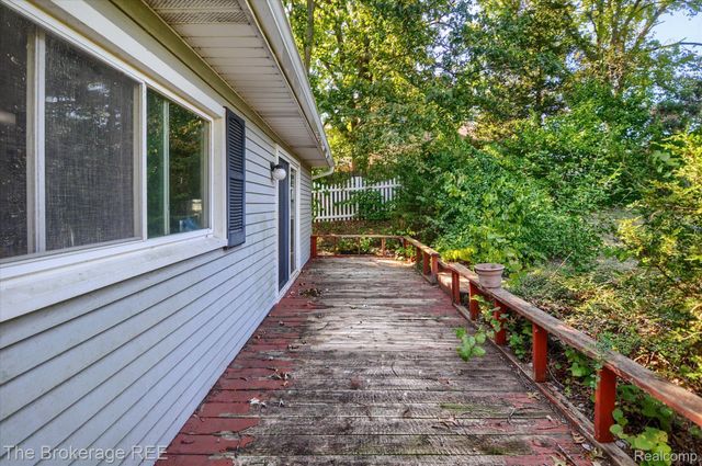 688 UPHILL Road, Milford Twp, MI 48381