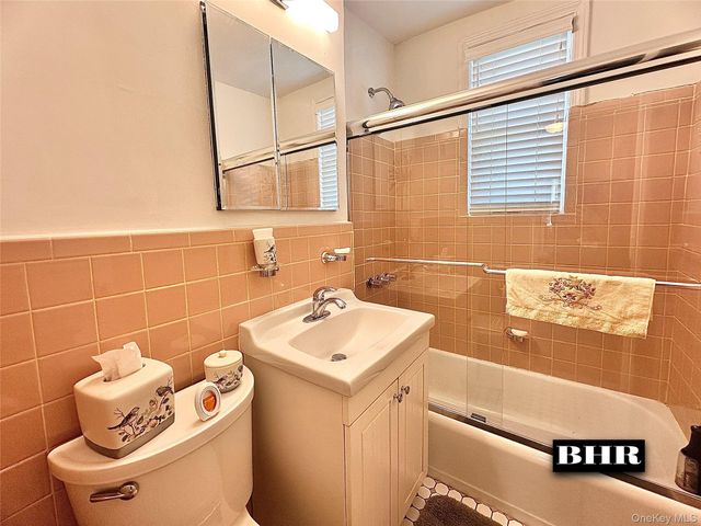 1805 E 53rd Street 3D, Brooklyn, NY 11234