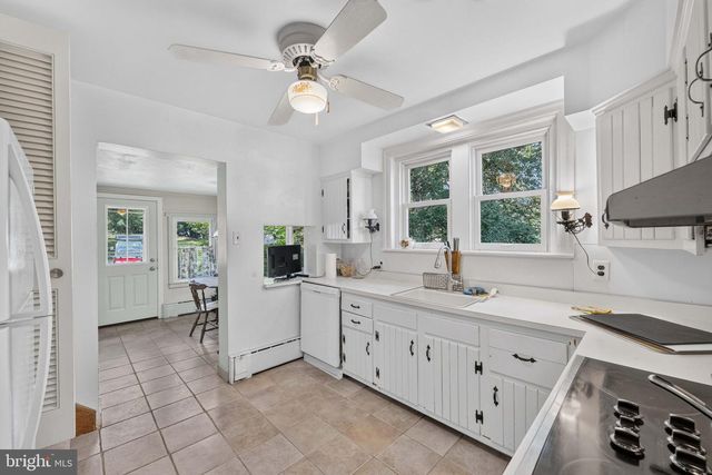 1715 SKIPPACK PIKE, Blue Bell, PA 19422