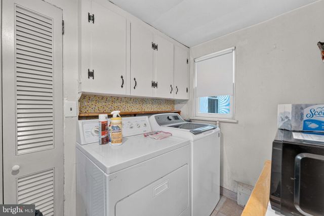 1715 SKIPPACK PIKE, Blue Bell, PA 19422
