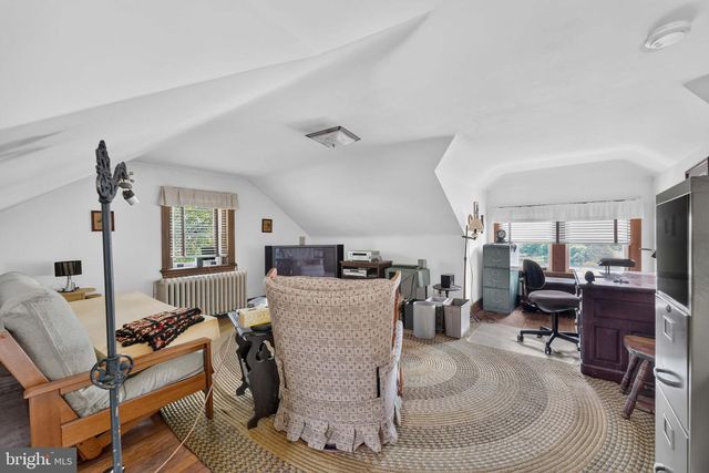 1715 SKIPPACK PIKE, Blue Bell, PA 19422