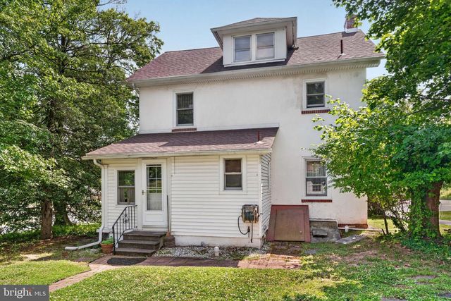 1715 SKIPPACK PIKE, Blue Bell, PA 19422