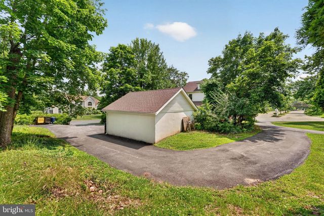 1715 SKIPPACK PIKE, Blue Bell, PA 19422