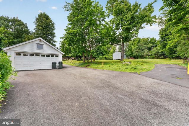 1715 SKIPPACK PIKE, Blue Bell, PA 19422