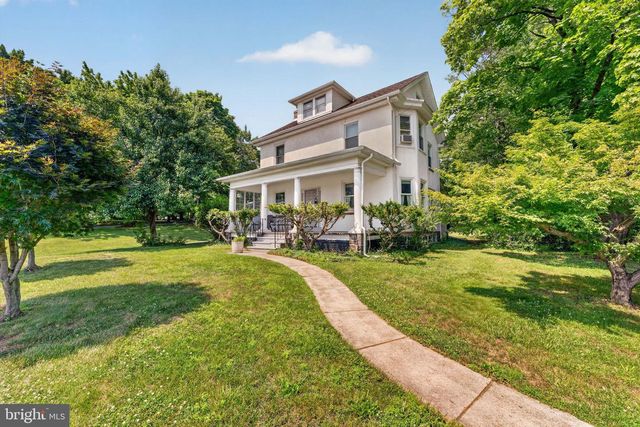 1715 SKIPPACK PIKE, Blue Bell, PA 19422