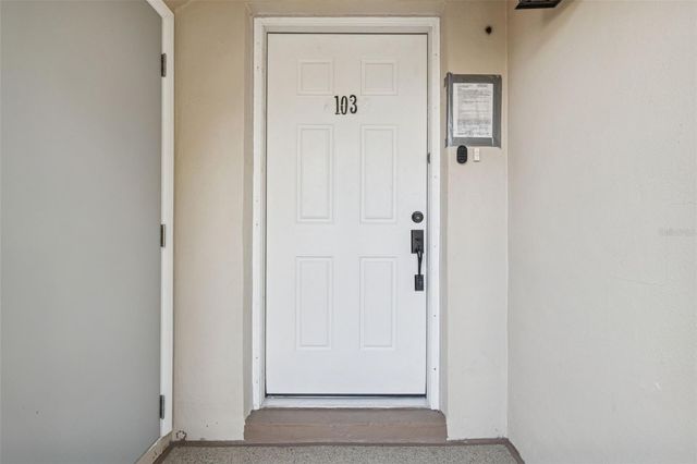 2473 KINGFISHER LANE I103, Clearwater, FL 33762