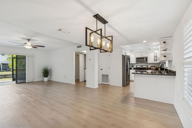 2473 KINGFISHER LANE I103, Clearwater, FL 33762