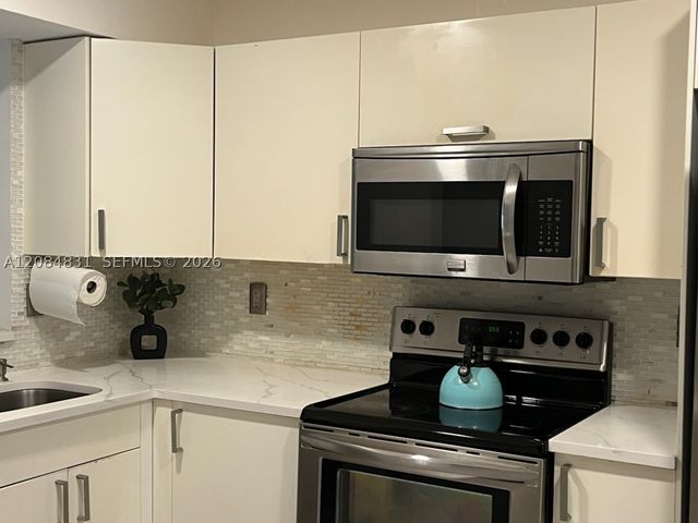 3779 Raleigh St, Hollywood, FL 33021