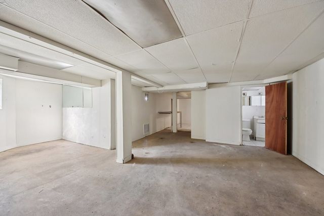 7424 S Calumet Avenue, Chicago, IL 60619