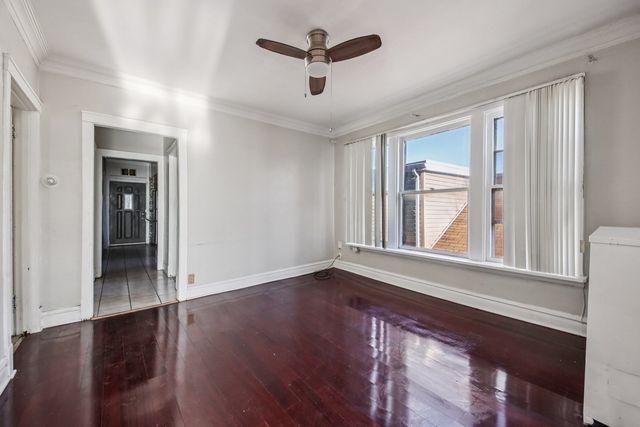 7424 S Calumet Avenue, Chicago, IL 60619