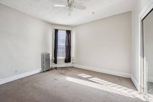 7424 S Calumet Avenue, Chicago, IL 60619