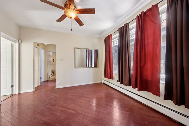 7424 S Calumet Avenue, Chicago, IL 60619