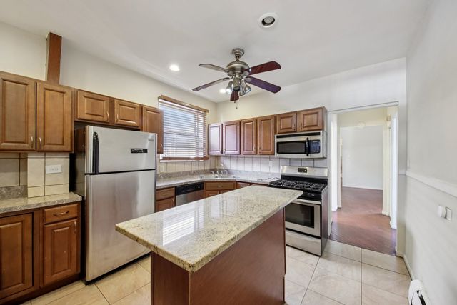 7424 S Calumet Avenue, Chicago, IL 60619