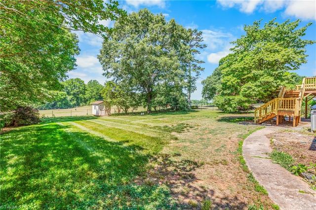 3632 Tanglebrook Trail, Clemmons, NC 27012