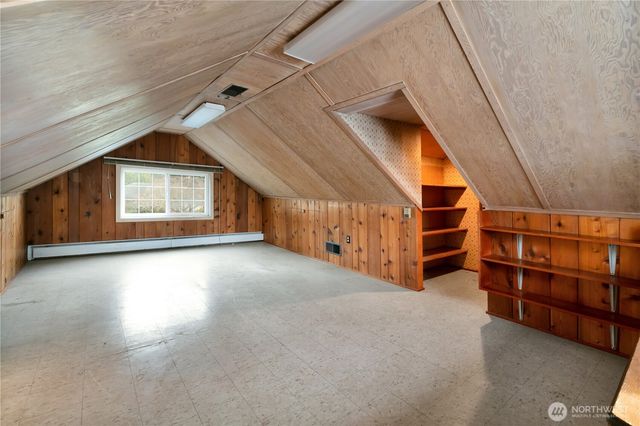 906 5th Street NE, Auburn, WA 98002