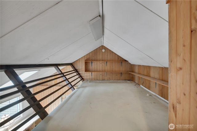 906 5th Street NE, Auburn, WA 98002