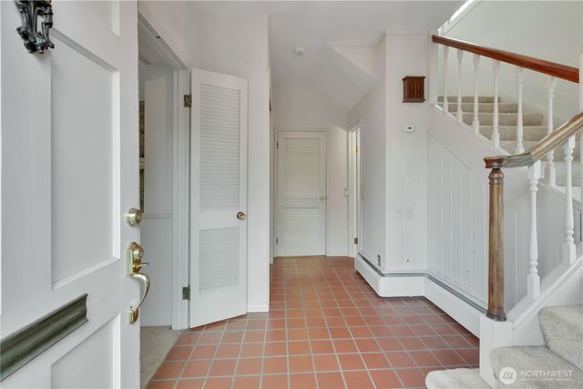 906 5th Street NE, Auburn, WA 98002