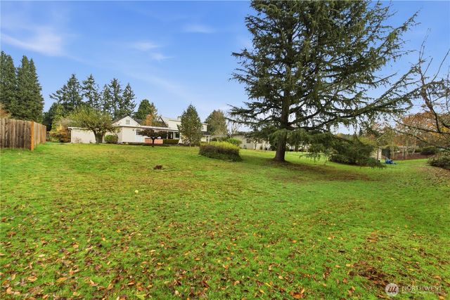 906 5th Street NE, Auburn, WA 98002