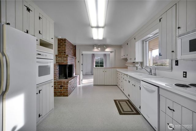 906 5th Street NE, Auburn, WA 98002