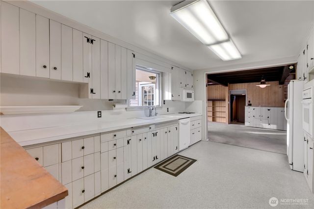 906 5th Street NE, Auburn, WA 98002