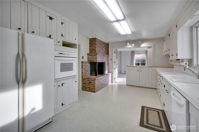 906 5th Street NE, Auburn, WA 98002