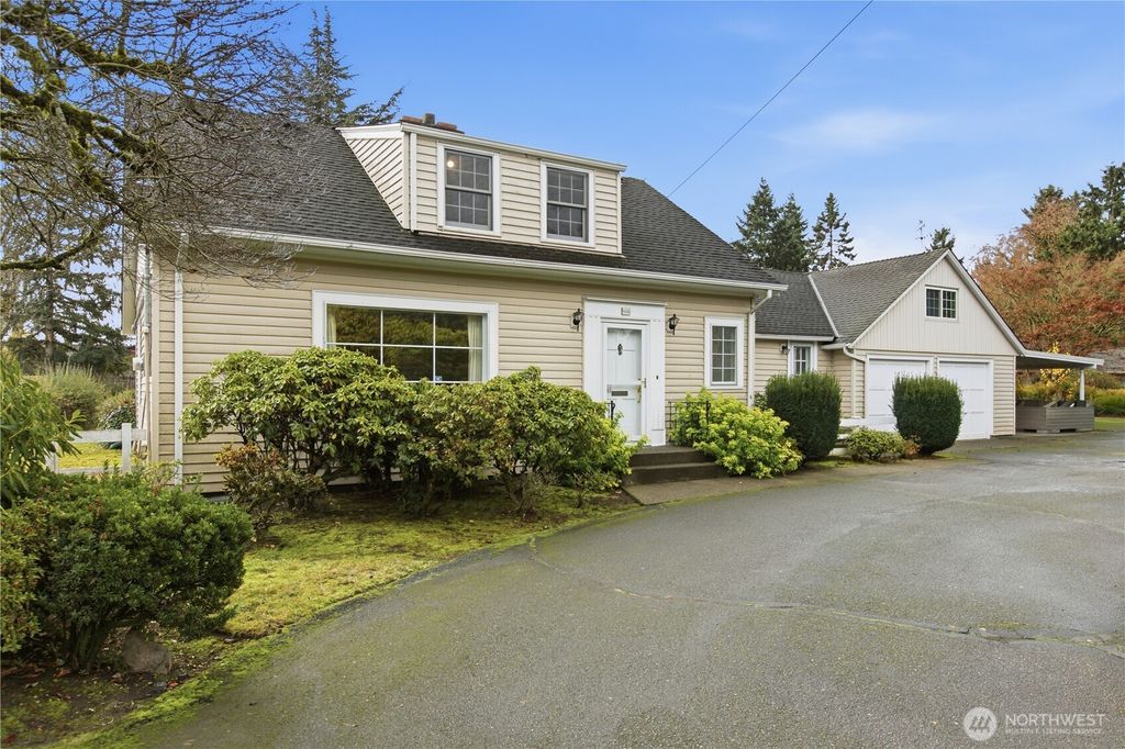 906 5th Street NE, Auburn, WA 98002