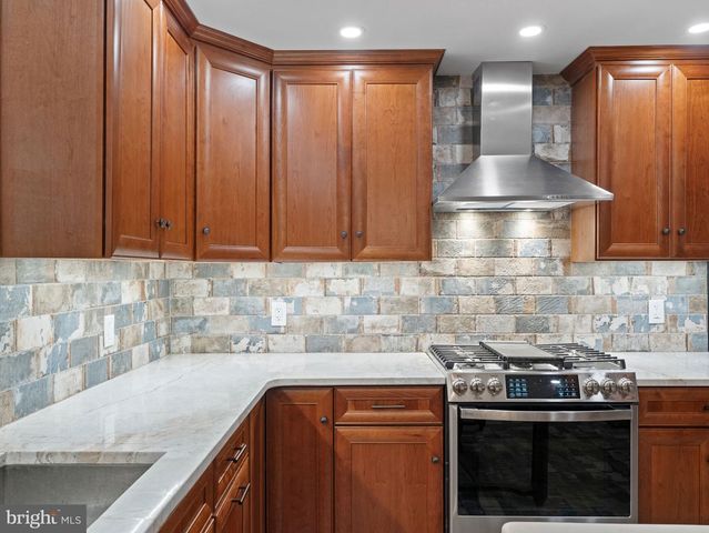 602 LINCOLN DR, Brookhaven, PA 19015