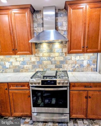 602 LINCOLN DR, Brookhaven, PA 19015