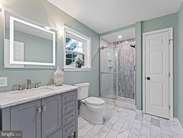 602 LINCOLN DR, Brookhaven, PA 19015