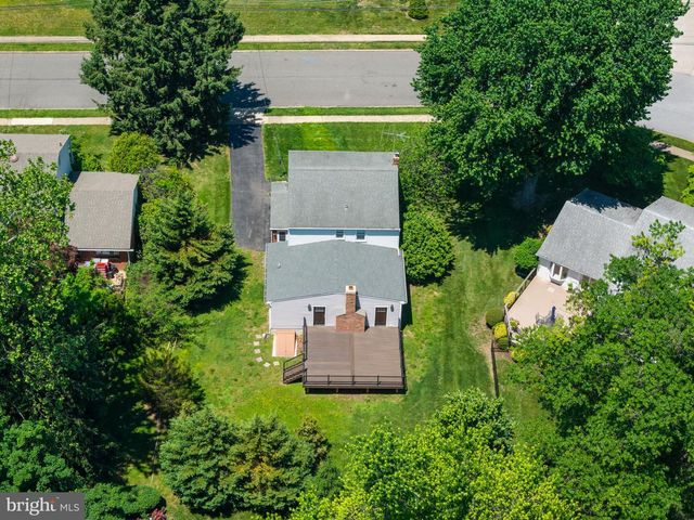 602 LINCOLN DR, Brookhaven, PA 19015