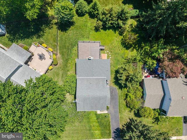 602 LINCOLN DR, Brookhaven, PA 19015