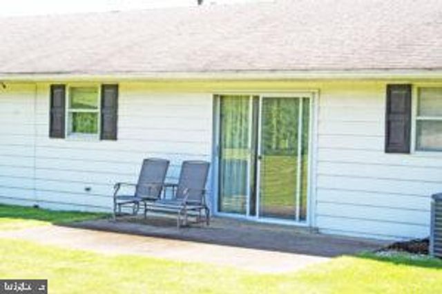 649 HILLTOP ROAD, Myerstown, PA 17067