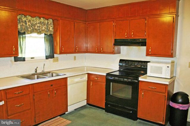 649 HILLTOP ROAD, Myerstown, PA 17067