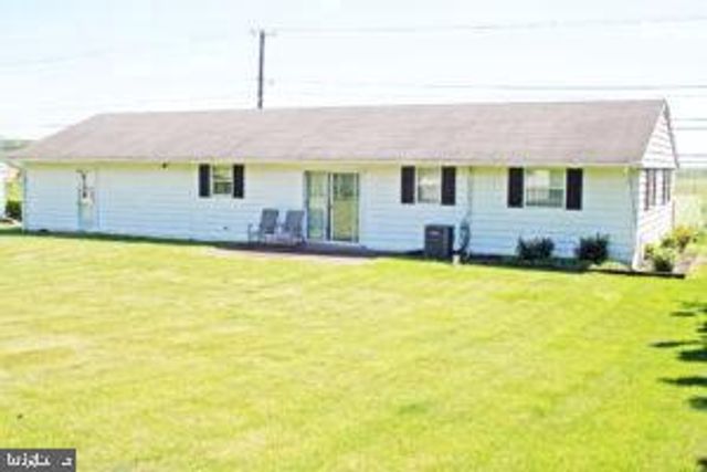649 HILLTOP ROAD, Myerstown, PA 17067