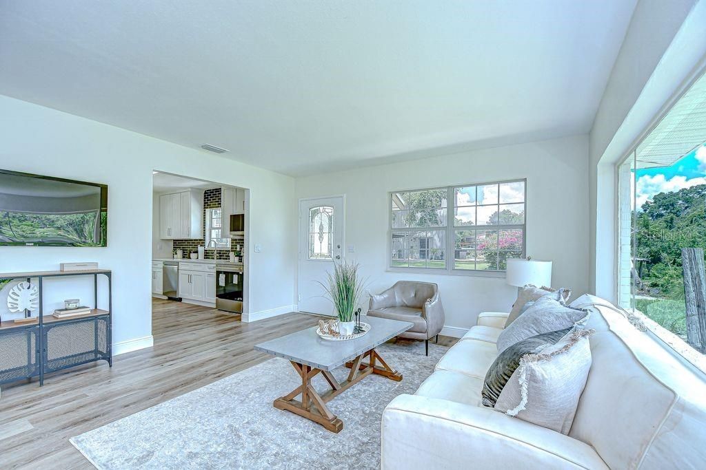 Image 22 of property listing at 8001 N HIGHLAND AVENUE, Tampa, FL 33604