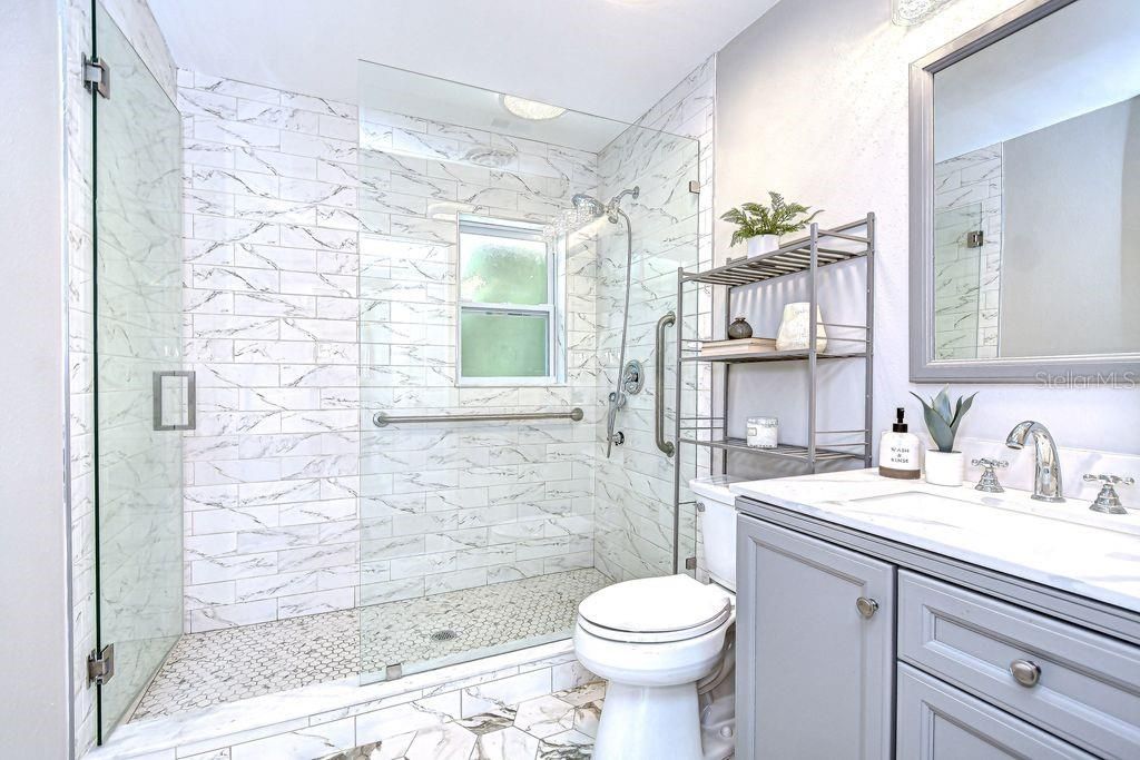 Image 27 of property listing at 8001 N HIGHLAND AVENUE, Tampa, FL 33604