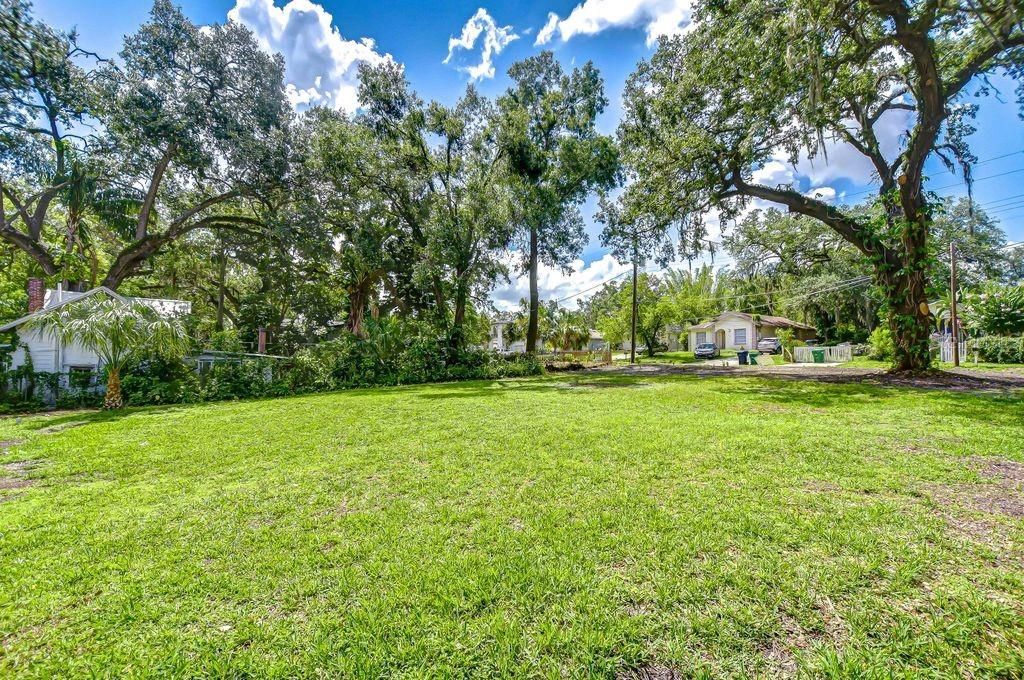 Image 5 of property listing at 8001 N HIGHLAND AVENUE, Tampa, FL 33604