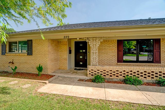 229 Cotillion Road, Fort Worth, TX 76134