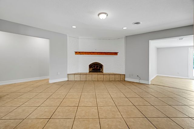 229 Cotillion Road, Fort Worth, TX 76134