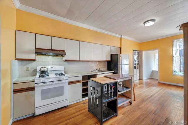 6144 Eliot Avenue, Middle Village, NY 11379