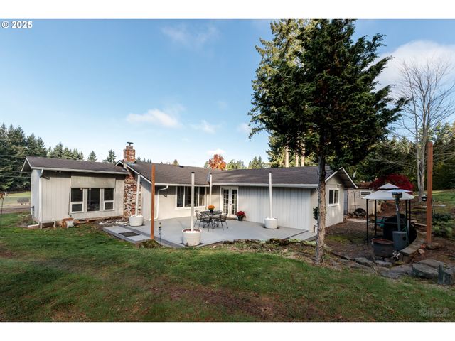 17000 Se FOREST HILL Dr, Damascus, OR 97089