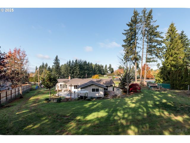 17000 Se FOREST HILL Dr, Damascus, OR 97089